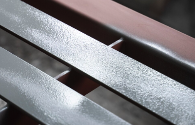 Oberflächenveredelung von Metallteilen Eloxieren